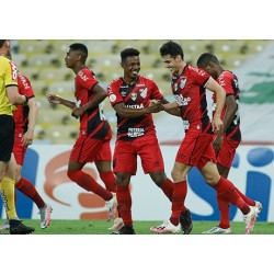 Athlético PR joga contra o Atlético MG na Arena da Baixada